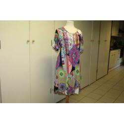 Signature vlot gekleurde stretch jurk mt 4XL