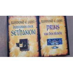 Raymond E. Feist 21 boeken bijna komplete serie. als nieuw.