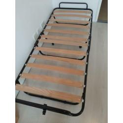 Logeerbed 190x 80 cm in zeer goede staat