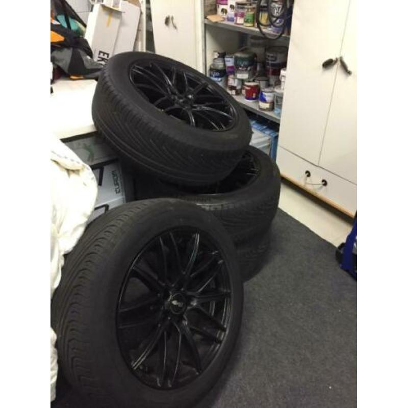 Zwarte 18inch velgen