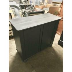 Oude stoere massief grenen kast, commode