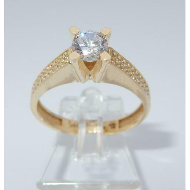 14 Karaat Gouden Solitair Ring met schitterende Zirconia's
