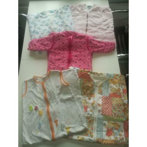 5 x slaapzak. 3x winter en 2x zomer