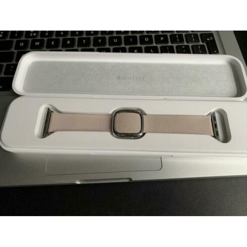 Apple Watch Modern Buckle soft pink leather 38 (40) mm