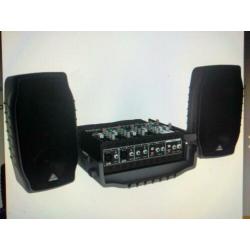 Compacte Behringer PA geluidsinstallatie + micro + statieven