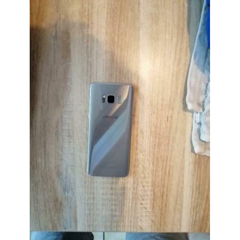 Samsung s8 met hoesje en doos