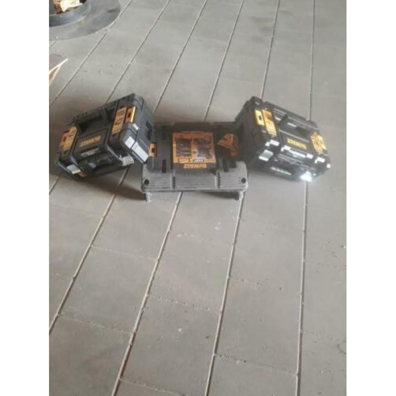 Dewalt koffers met karretje