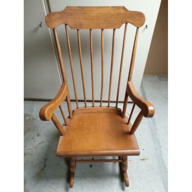 antieke schommelstoel