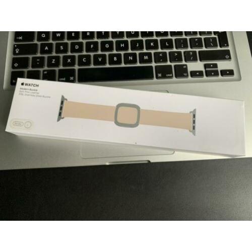 Apple Watch Modern Buckle soft pink leather 38 (40) mm