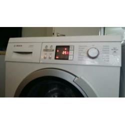Luxe Bosch wasmachine 8kg A+++Koolborstelloze motor.