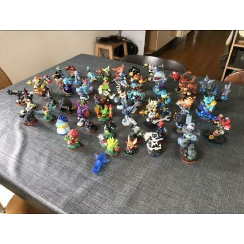 55 Prachtige skylander poppetjes