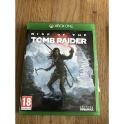 Xbox one s 500gb met 5 spellen en controller.