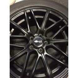 Zwarte 18inch velgen