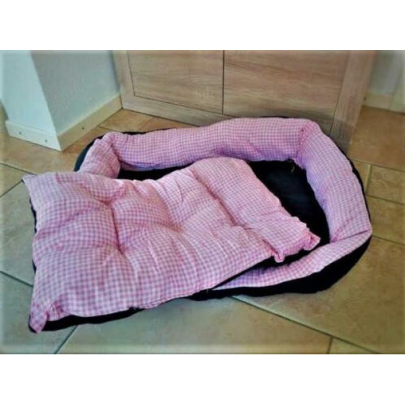 zwart roze hondenmand van € 30,00 voor € 22,50
