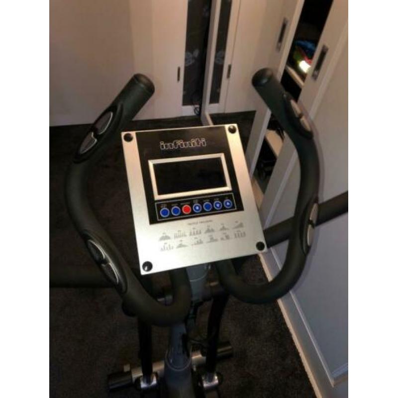 Crosstrainer Infinity x985 - gebruikt