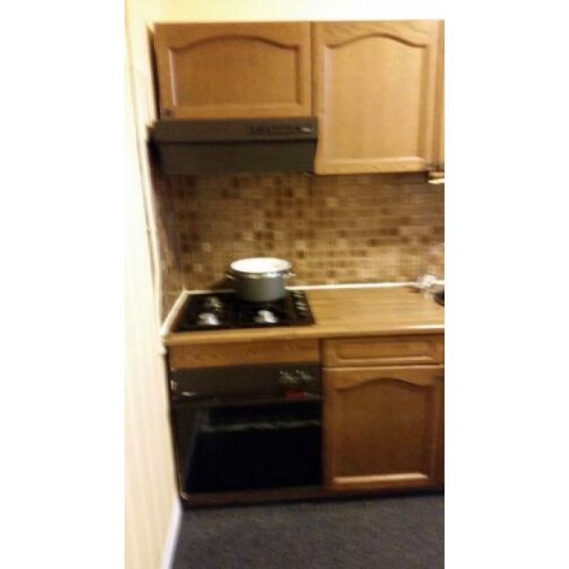 Keuken - Eikenkleurig- 4 pits -gasoven -Goede staat - € 166.