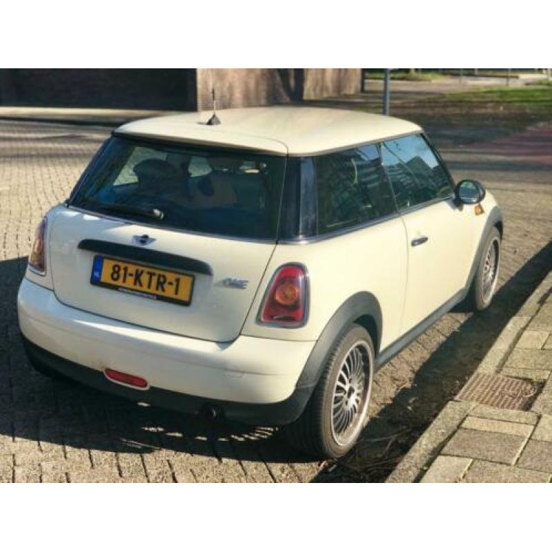 Mini Mini 1.4 16V ONE AUT 2008 Wit