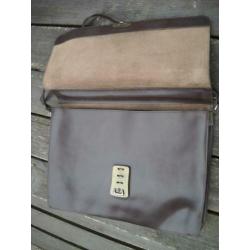 Leer leren schoudertas 41 x 28 cm donkerbruin