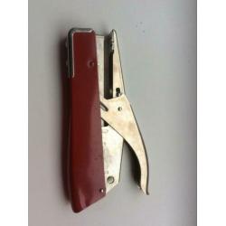 Vintage, 3 perforators en een hand nietmachine