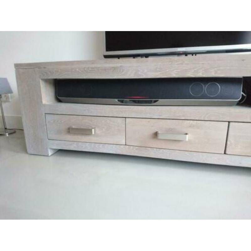 Zeer nette eiken tvmeubel greywash
