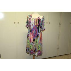 Signature vlot gekleurde stretch jurk mt 4XL