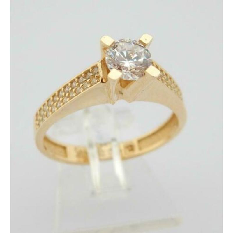 14 Karaat Gouden Solitair Ring met schitterende Zirconia's