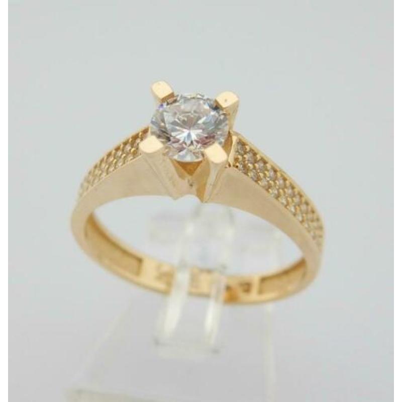 14 Karaat Gouden Solitair Ring met schitterende Zirconia's