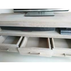 Zeer nette eiken tvmeubel greywash