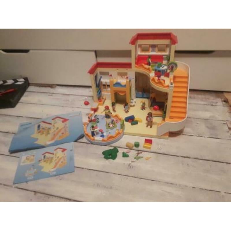 playmobil Kinderdagverblijf 5567+5570! leuke set!!