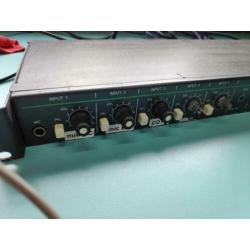 ECLER SAM 502 mixer