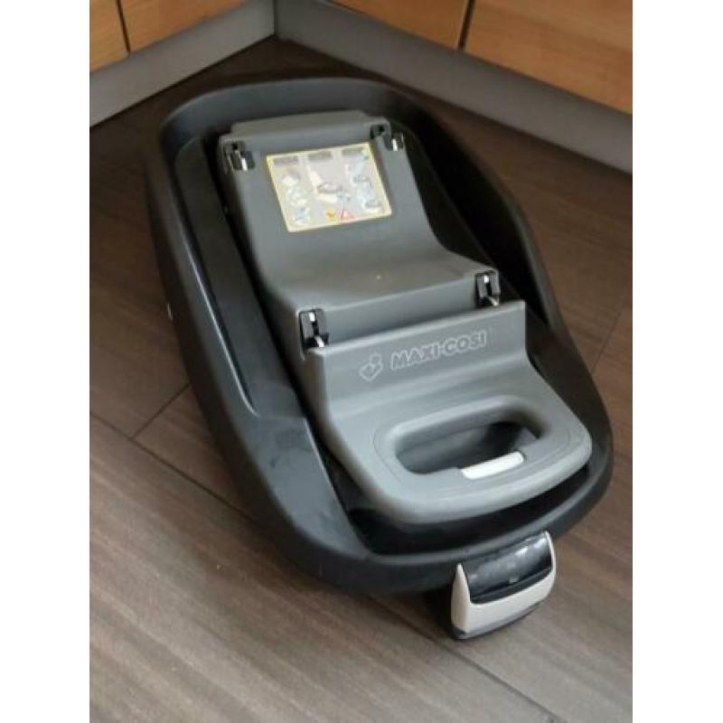 Maxi-Cosi Pearl stoel met Family Fix.