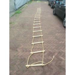 Touw(vlucht)ladder van 8 meter