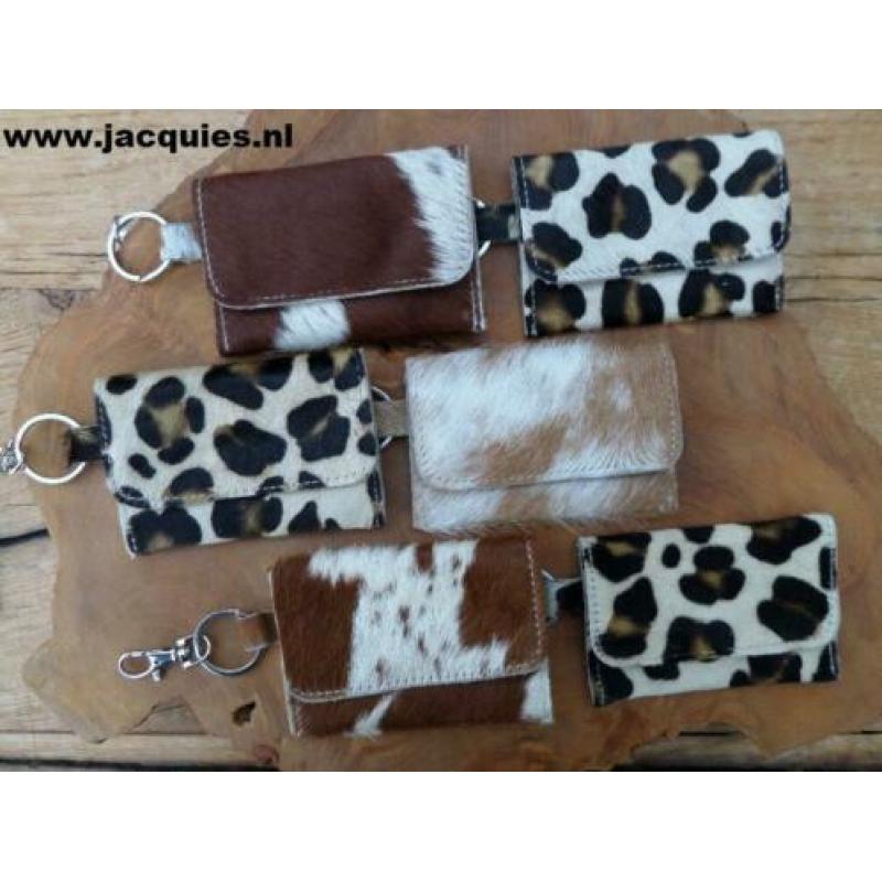 Koeienhuid pasjes sleutelhanger bij "Jacquies" ook in panter
