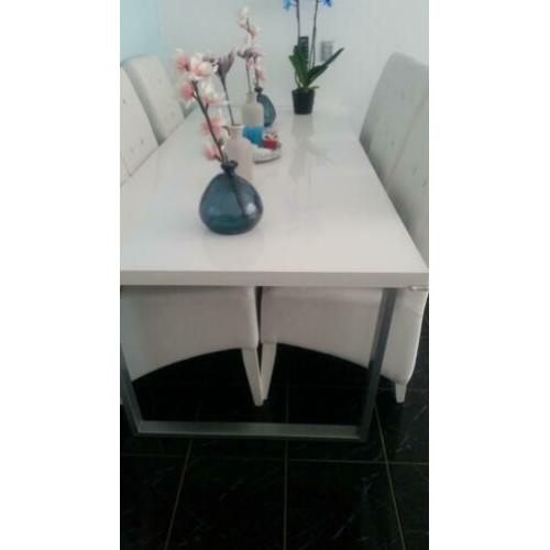 Wit lak Eettafel met 6 stoelen