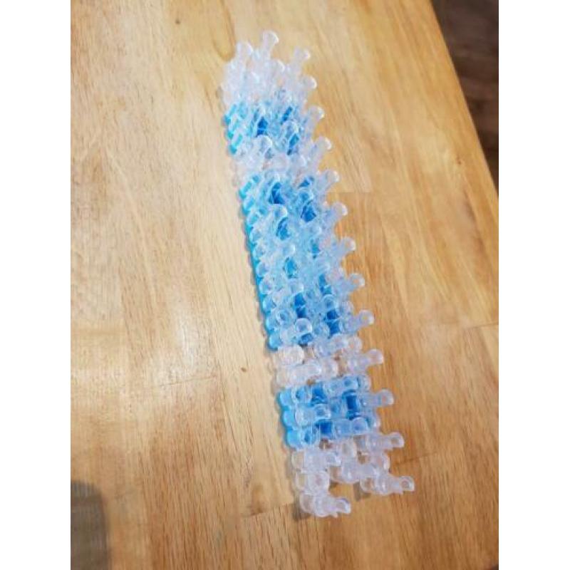 Uitgebreide set loom spullen te koop met 4 boeken erbij