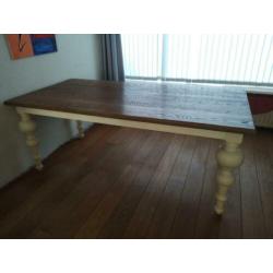 Eettafel met 6 stoelen
