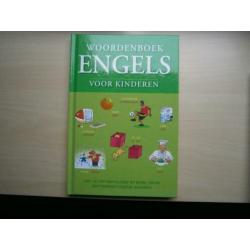 Te koop: beginners woordenboek Engels voor kinderen.