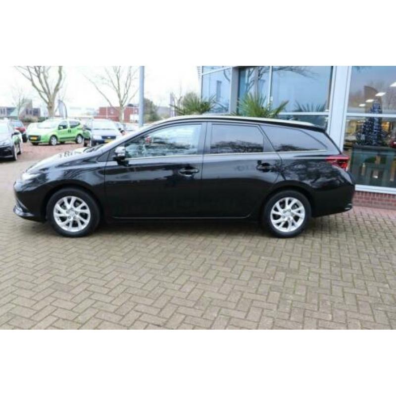Toyota Auris Touring Sports 1.2T Energy Plus INCLUSIEF FABRI
