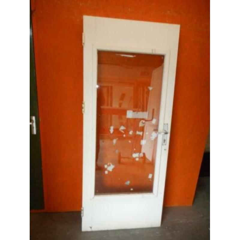 Diverse achter buitendeuren dubbelglas, ca. 83 x 201,5