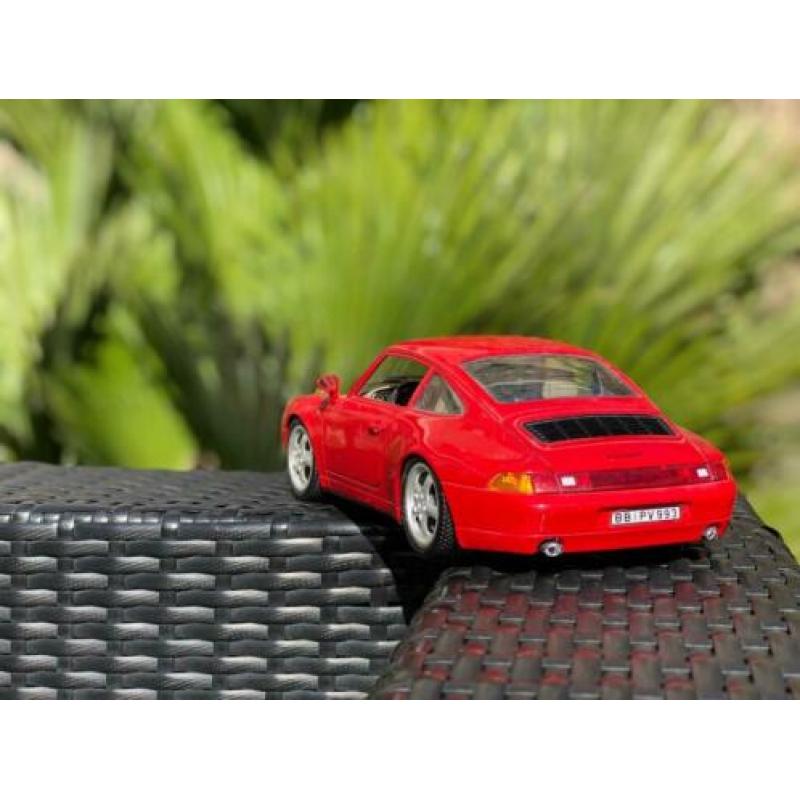 Modelauto Porsche 911 Carrera 1993