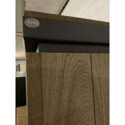 Buffetkast henders en hazel farmland met verlichting €999,-!