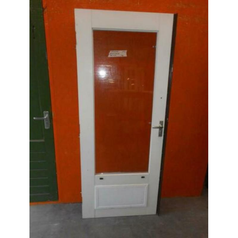 Diverse achter buitendeuren dubbelglas, ca. 83 x 201,5