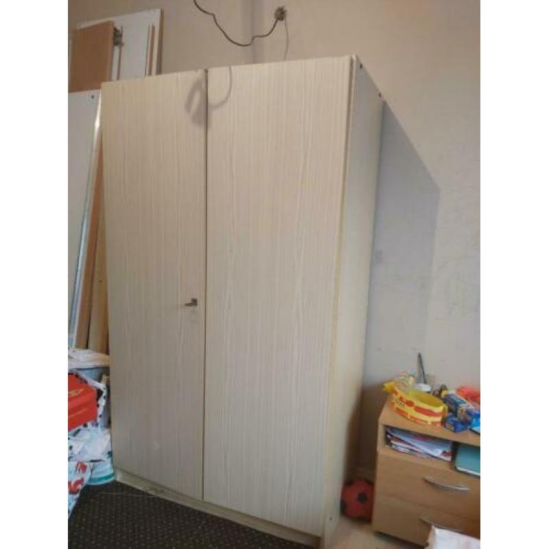 Kinder kledingkast