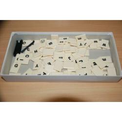 Woord rummikub voor onderdelen.