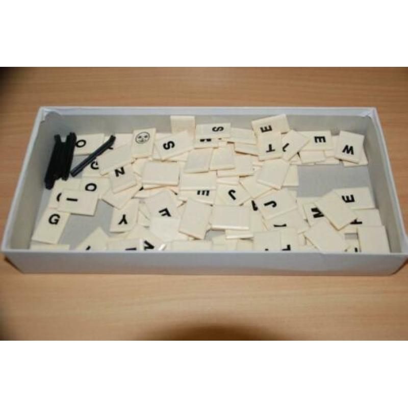 Woord rummikub voor onderdelen.