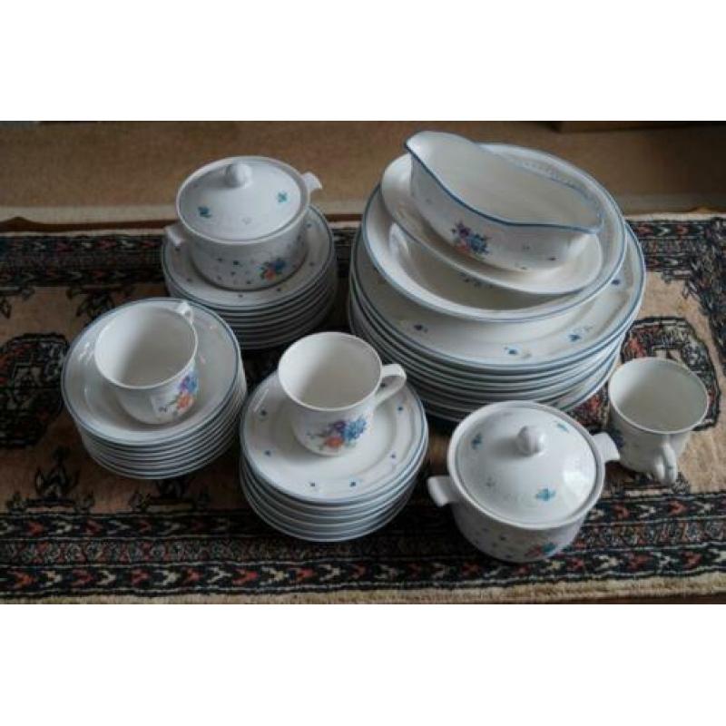 Provincial bouquet servies delen