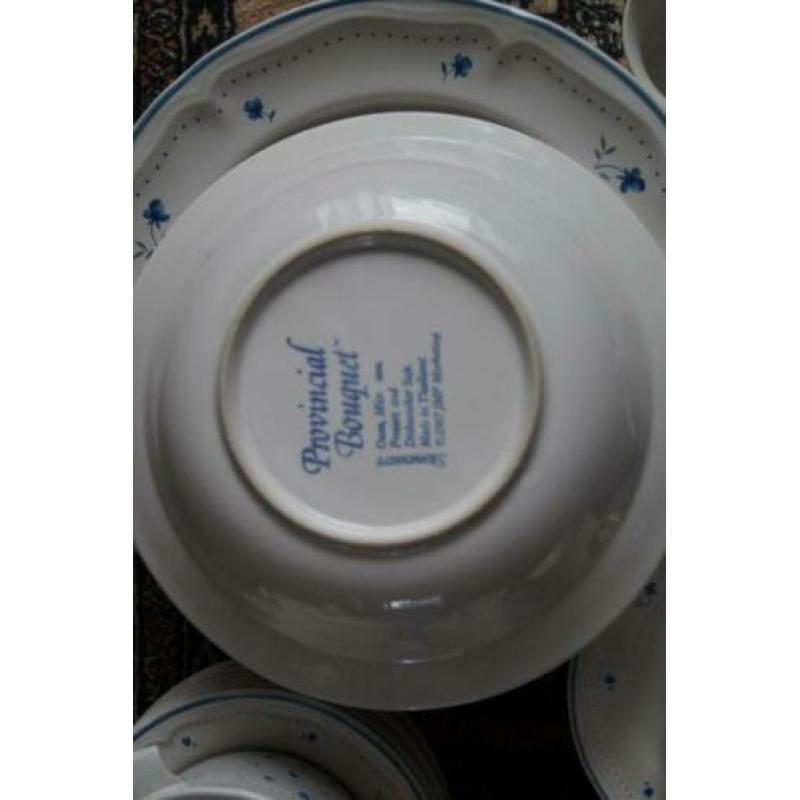 Provincial bouquet servies delen
