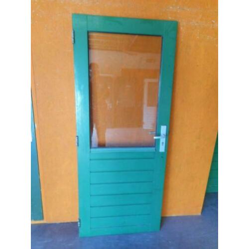 Diverse achter buitendeuren dubbelglas, ca. 83 x 201,5