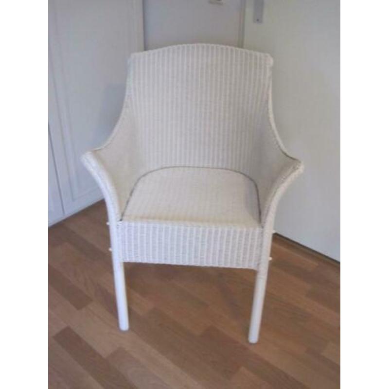 In prijs verlaagd: offwhite Lloyd Loom fauteuil incl. kussen