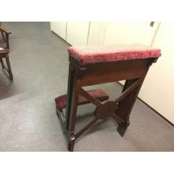 Antieke retro stoffen bidstoel in een prachtige staat!!